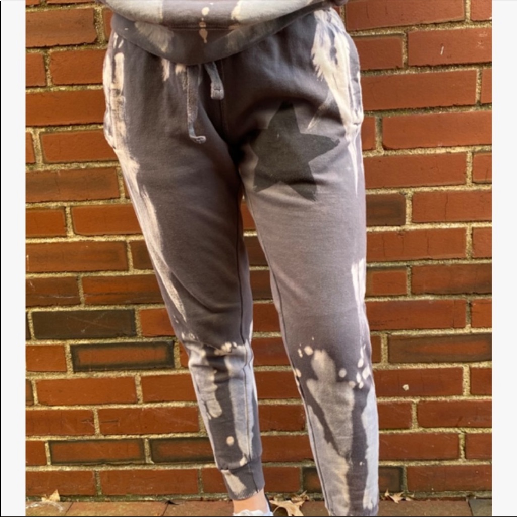 Six Fifty Paint Splattered Jogger Star Print Nwt.